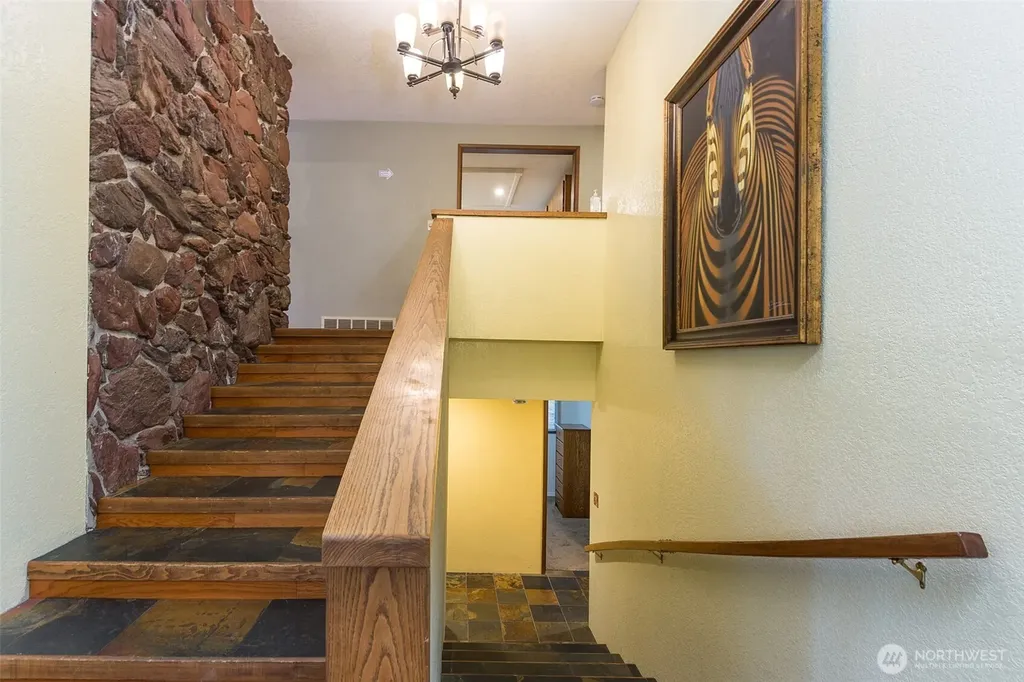 3547 Deer Park Road Port Angeles WA 98362