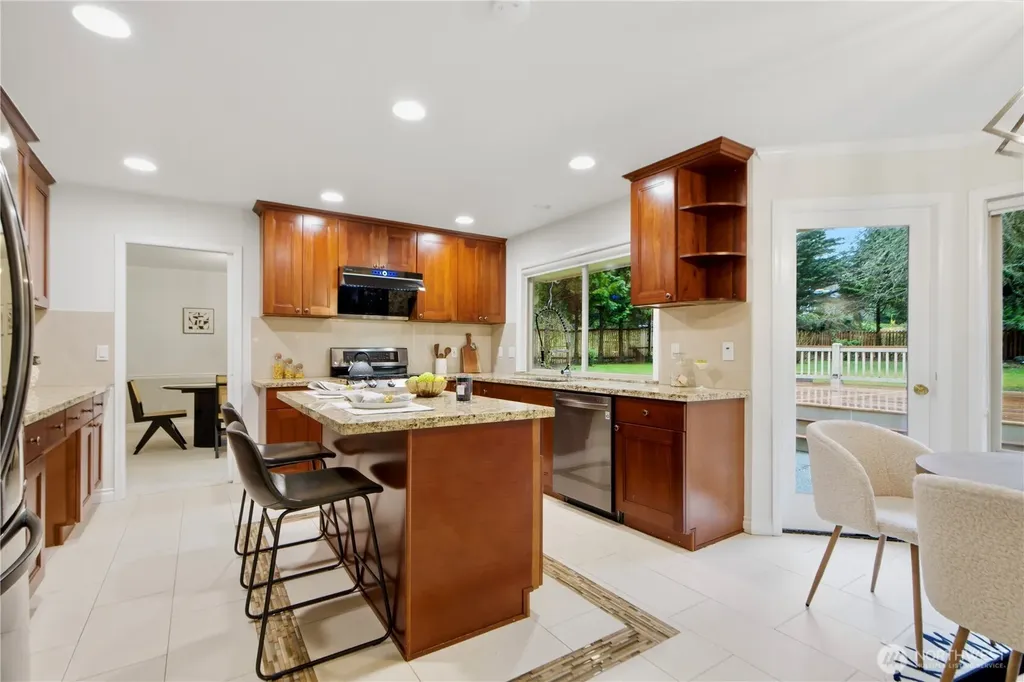 26419 NE 27th Drive Redmond WA 98053