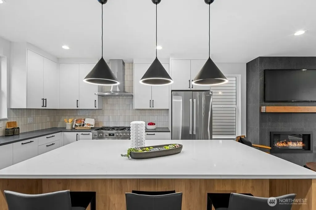 976 7th Ave NW (Homesite #6) Issaquah WA 98027