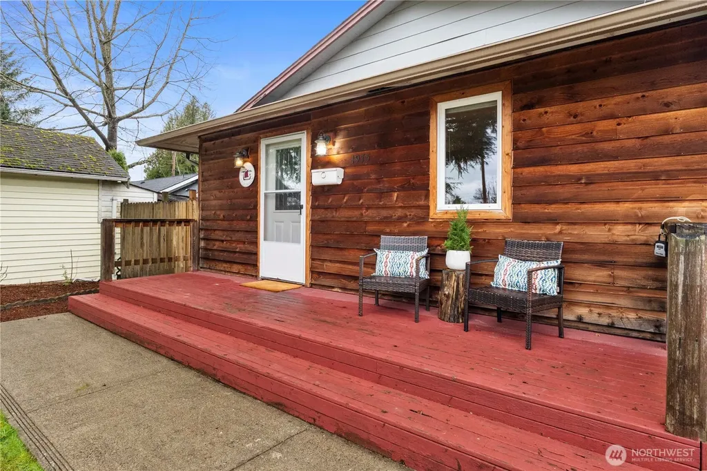 1975 Wilson Avenue Enumclaw WA 98022