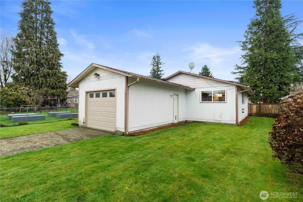 1975 Wilson Avenue Enumclaw WA 98022