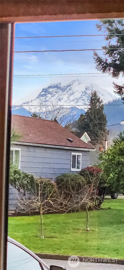 1975 Wilson Avenue Enumclaw WA 98022