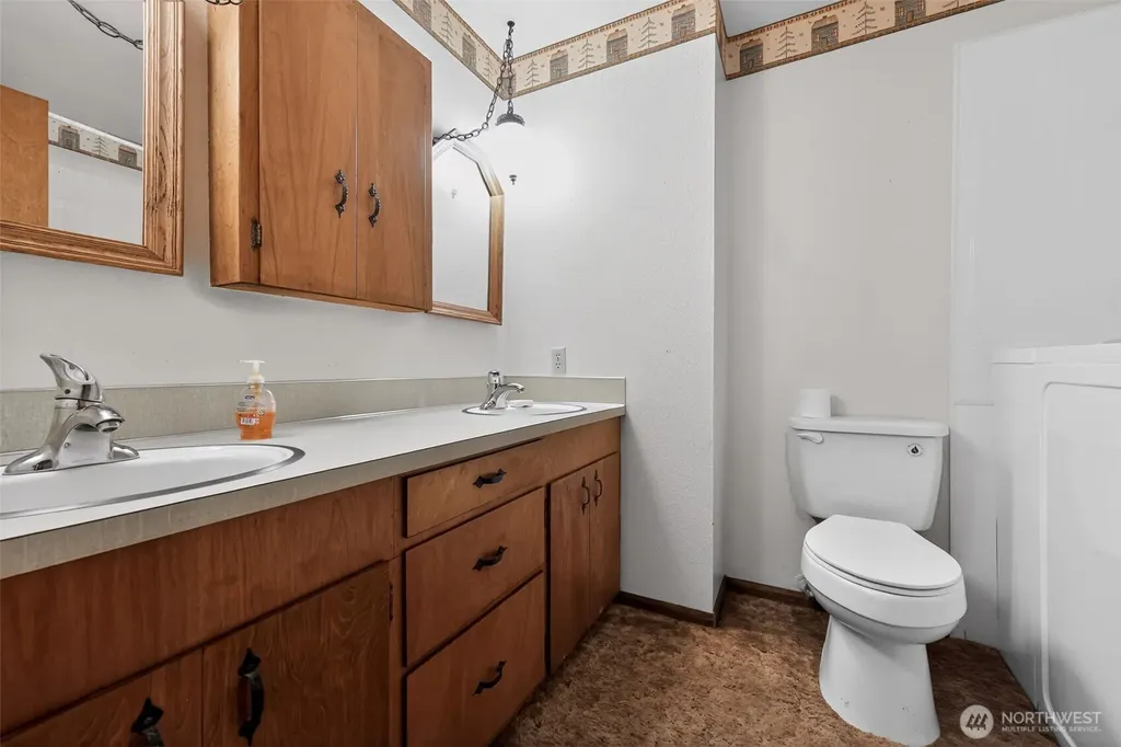 716 Garden Hill Road Elma WA 98541