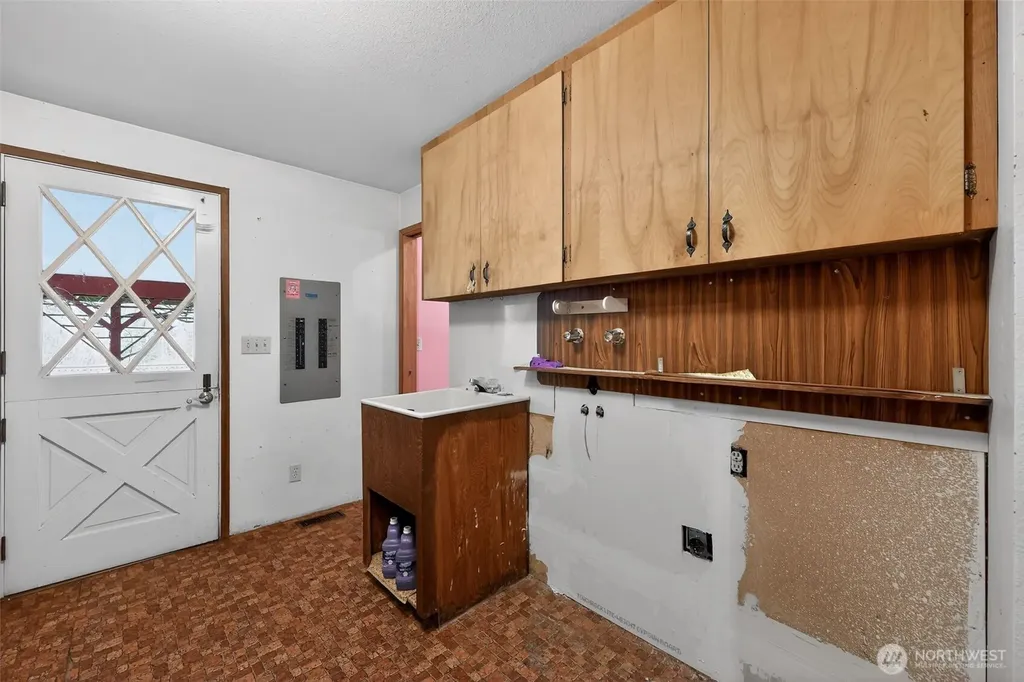 716 Garden Hill Road Elma WA 98541