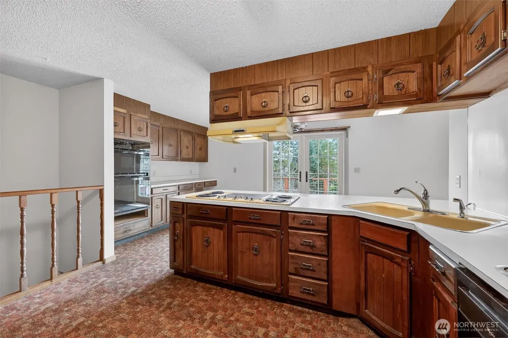 716 Garden Hill Road Elma WA 98541