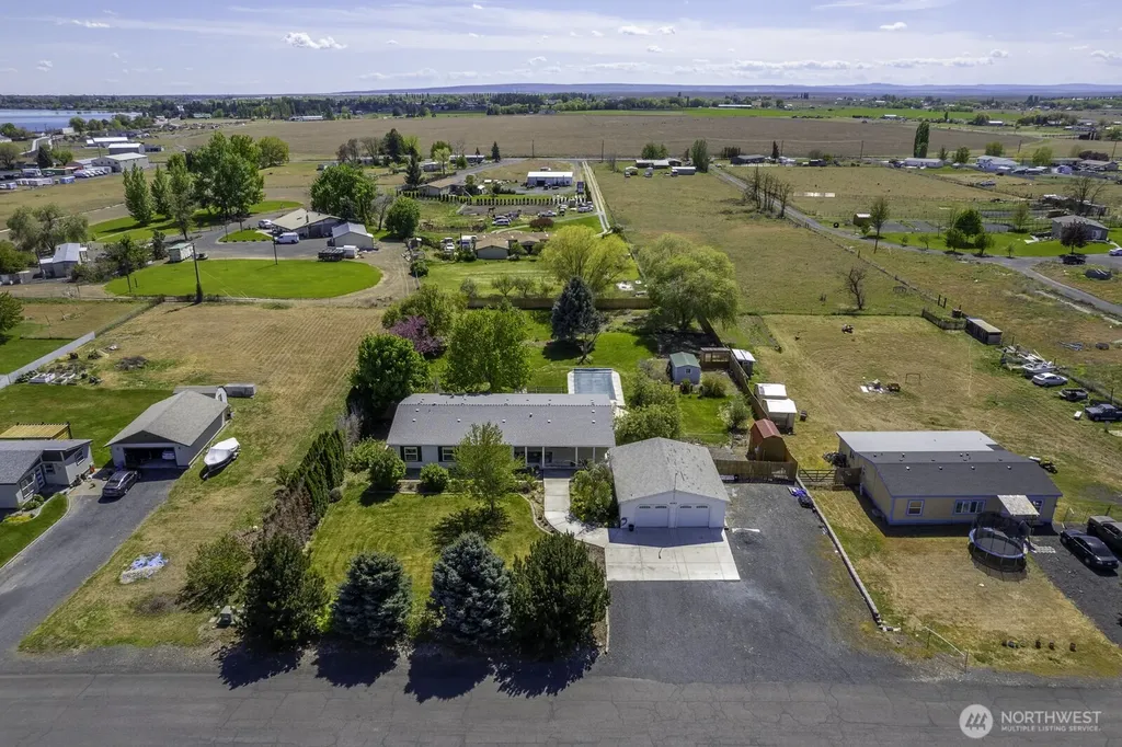 6293 Road 3.3 NE Moses Lake WA 98837