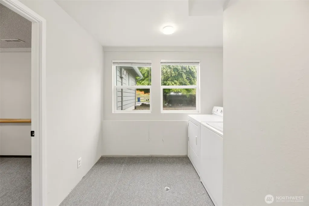 33136 35th Avenue SW Federal Way WA 98023