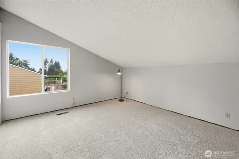 33136 35th Avenue SW Federal Way WA 98023