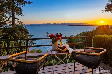1206 NW Culbertson Drive Seattle WA 98177