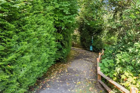 300 High School Road NE Bainbridge Island WA 98110