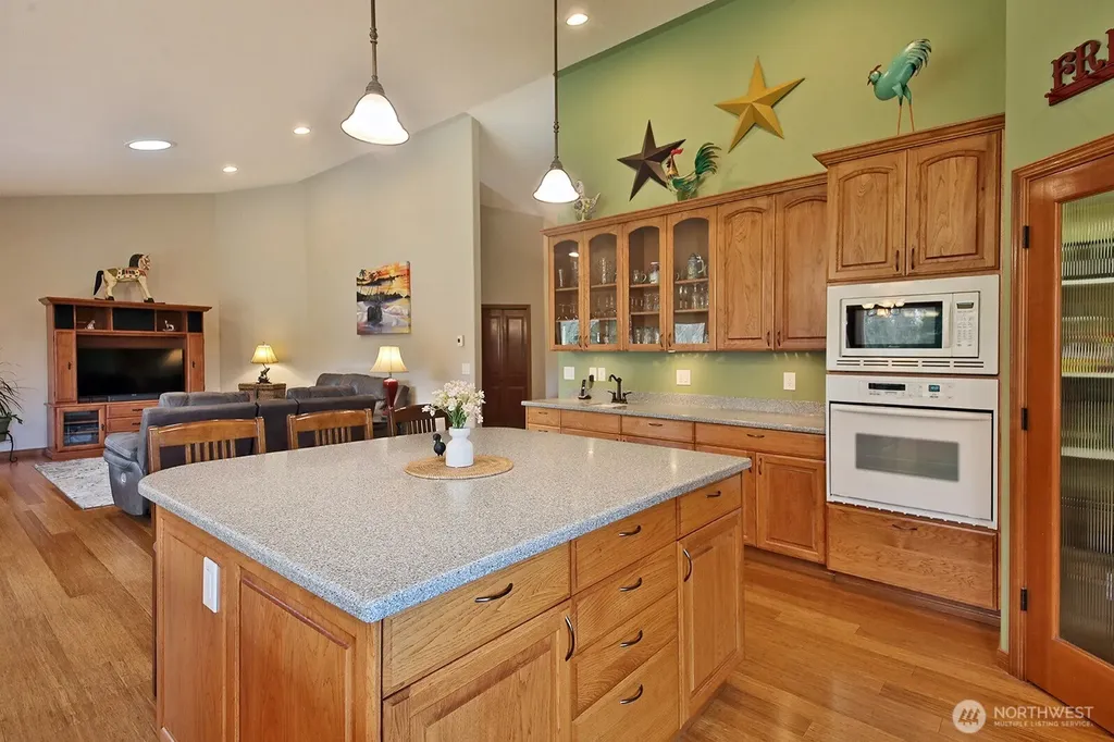 3723 Swede Hill Road Clinton WA 98236