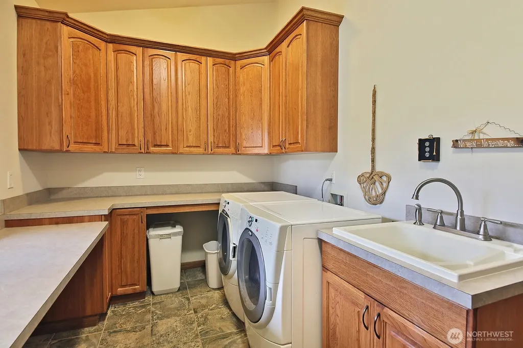 3723 Swede Hill Road Clinton WA 98236