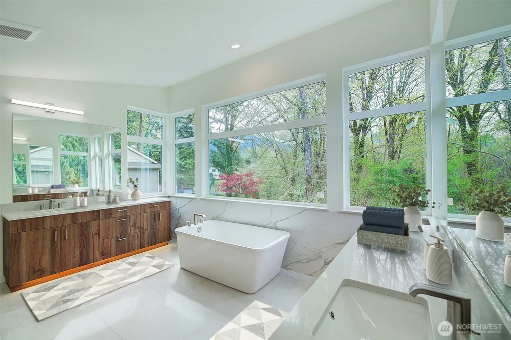 865 Front Street S Issaquah WA 98027
