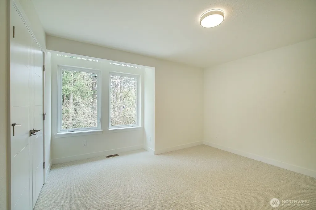 865 Front Street S Issaquah WA 98027