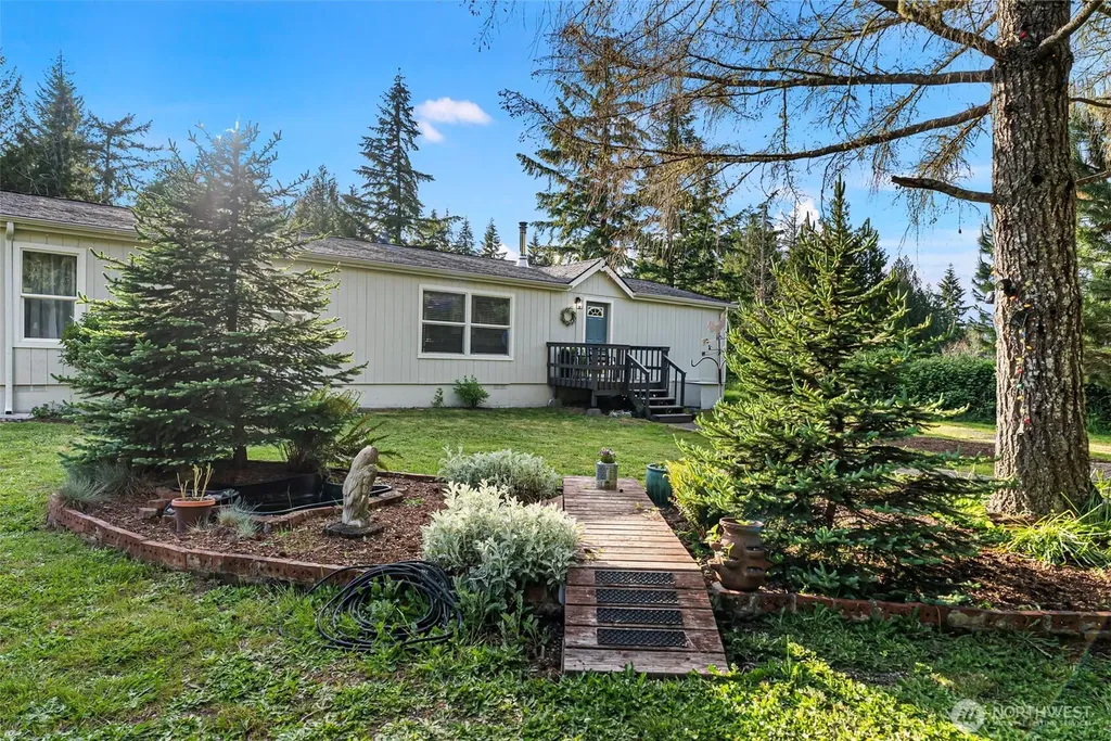 18618 27th Street NW Lakebay WA 98349