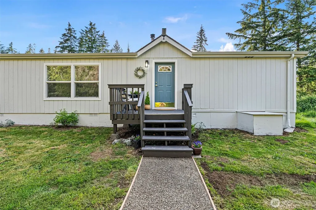 18618 27th Street NW Lakebay WA 98349