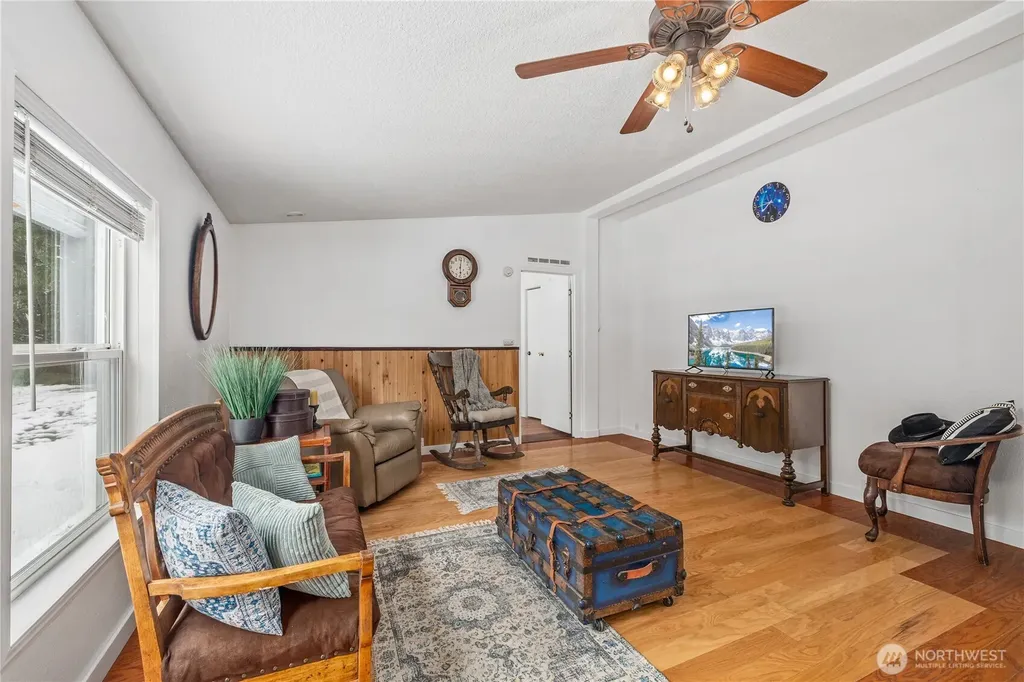 18618 27th Street NW Lakebay WA 98349