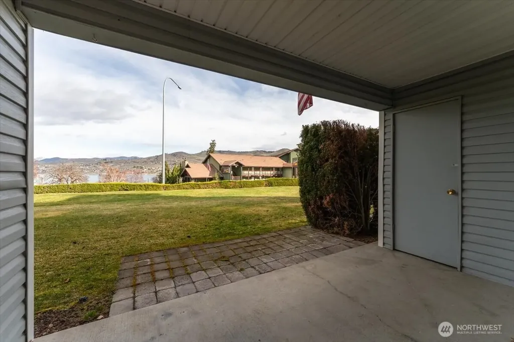 2305 W Woodin Avenue Chelan WA 98816