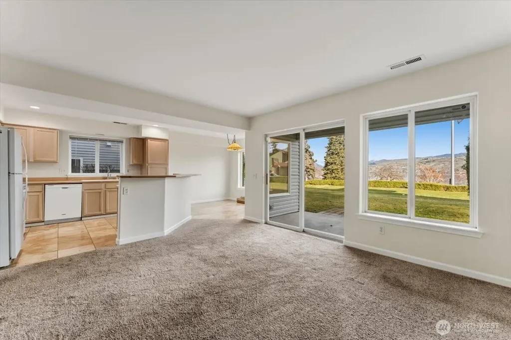 2305 W Woodin Avenue Chelan WA 98816
