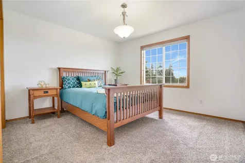 2209 28th Street SE Puyallup WA 98372