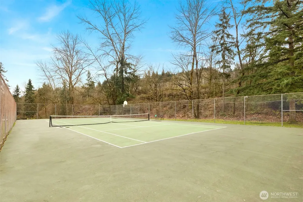 4707 W Lake Sammamish Parkway SE Issaquah WA 98027