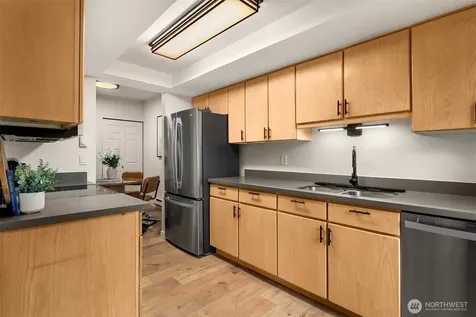 4707 W Lake Sammamish Parkway SE Issaquah WA 98027