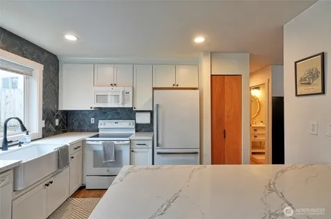 8833 1st Street NE Lake Stevens WA 98258