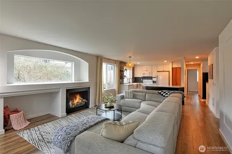 8833 1st Street NE Lake Stevens WA 98258