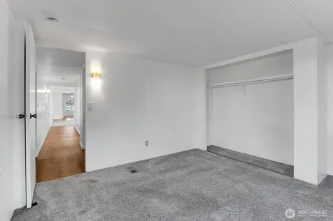 25739 135th Avenue SE Kent WA 98042