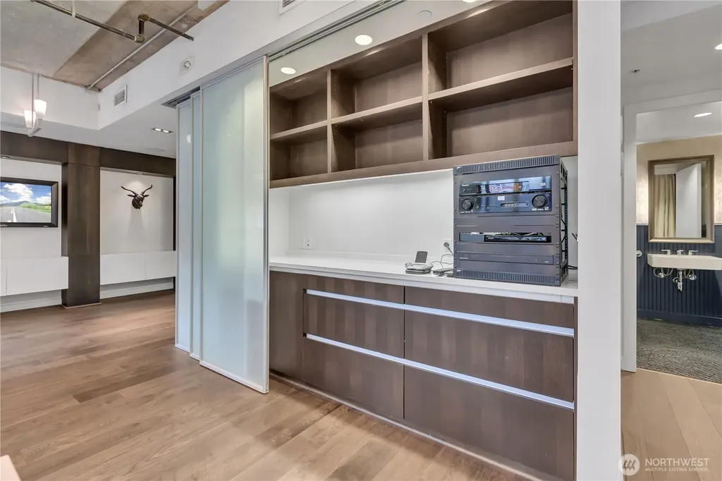 900 Lenora Street Seattle WA 98121