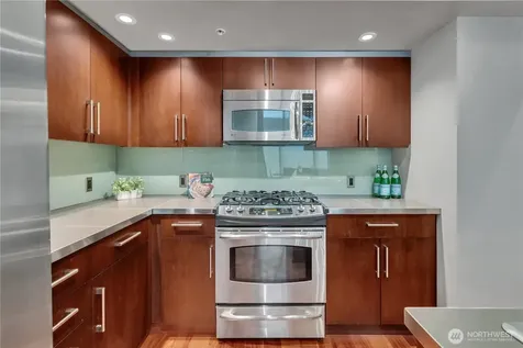 900 Lenora Street Seattle WA 98121
