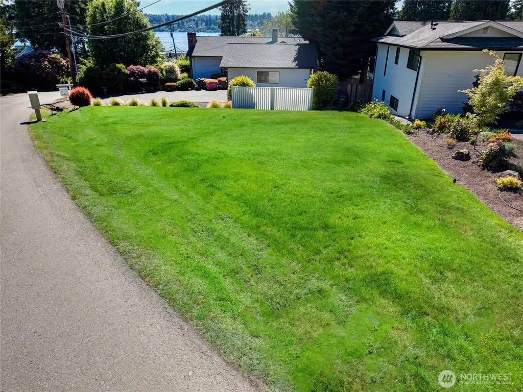6214 NE 129th Street Kirkland WA 98034