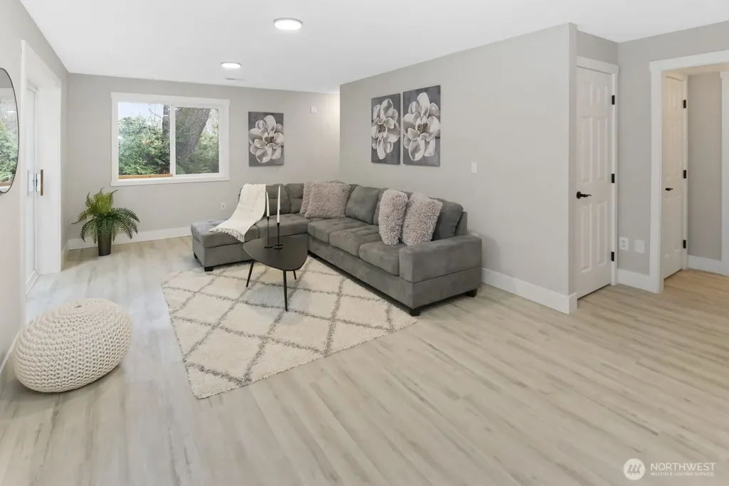15002 Willow Road SE Port Orchard WA 98367