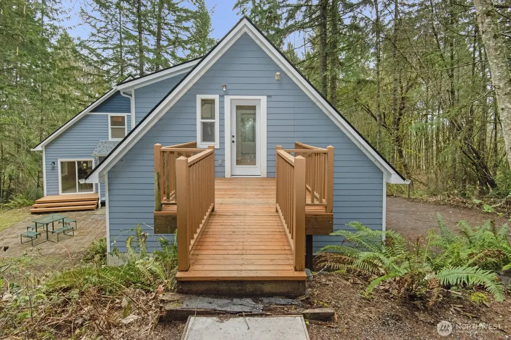 15002 Willow Road SE Port Orchard WA 98367