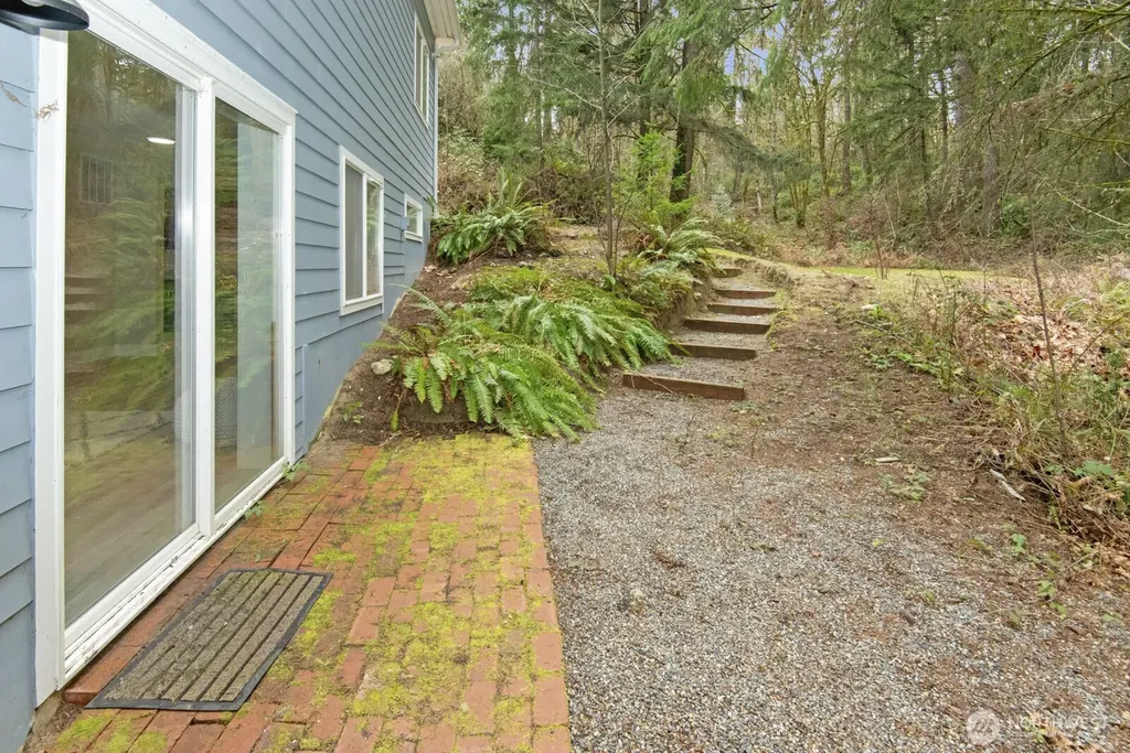 15002 Willow Road SE Port Orchard WA 98367