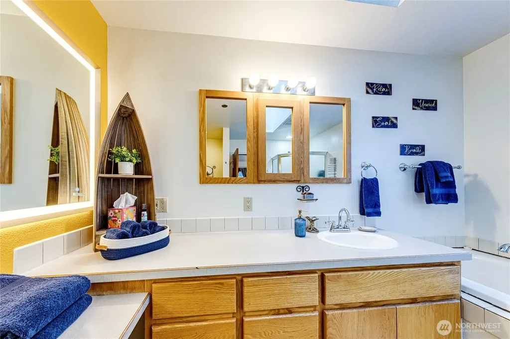 73 Ross Lane Port Angeles WA 98363