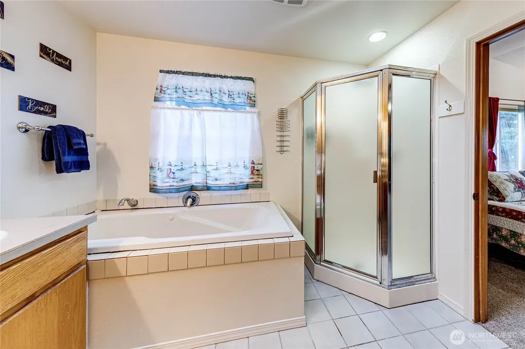 73 Ross Lane Port Angeles WA 98363