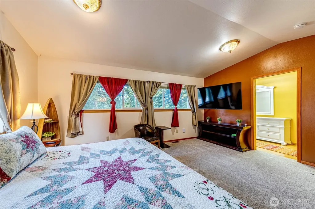 73 Ross Lane Port Angeles WA 98363