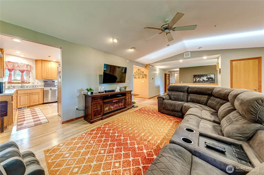 73 Ross Lane Port Angeles WA 98363