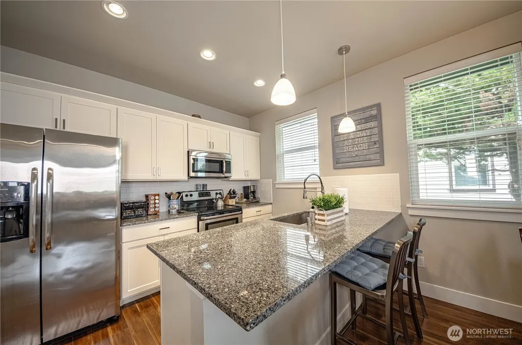424 Vine Maple Lane SW Ocean Shores WA 98569