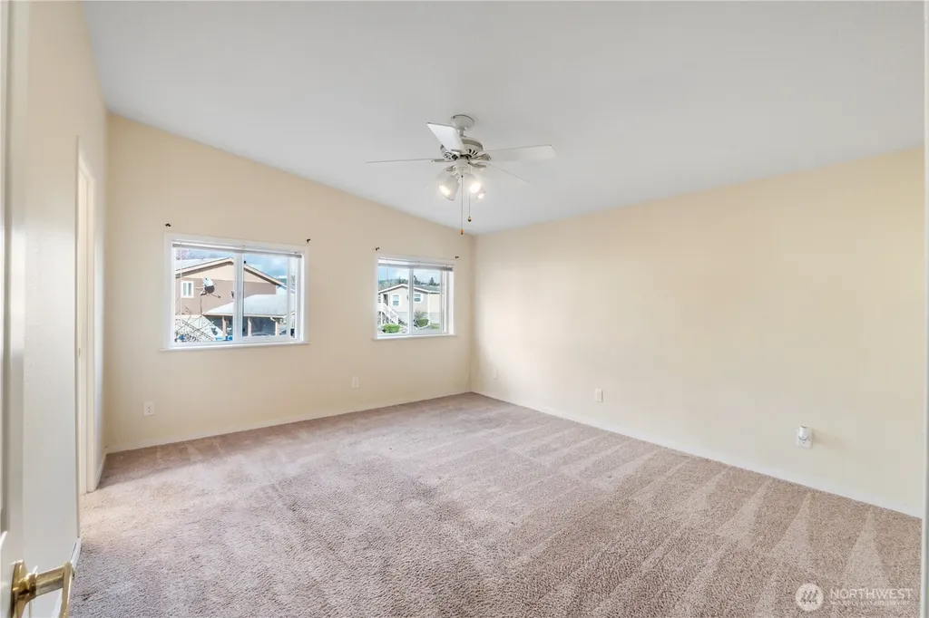 14002 70th Street Ct E Sumner WA 98390