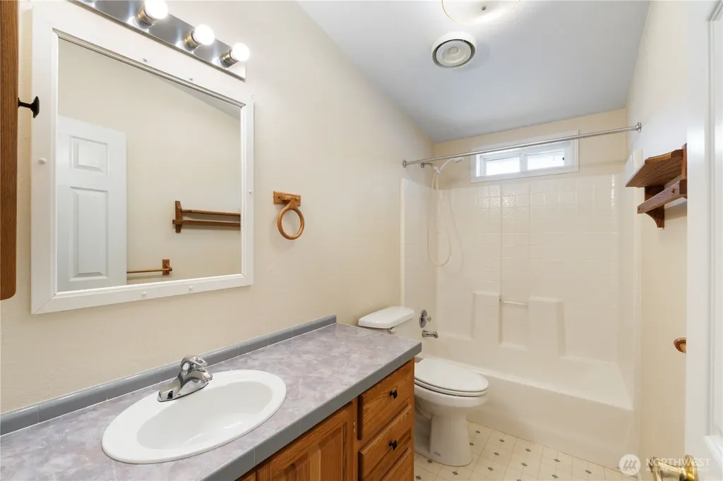 14002 70th Street Ct E Sumner WA 98390