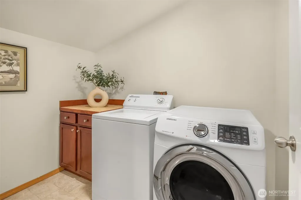 14338 Lenora Place N Seattle WA 98133