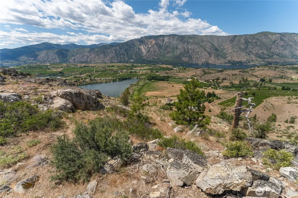 495 Glory View Lane Manson WA 98831