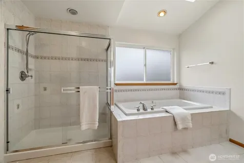 18639 175th Avenue SE Renton WA 98058