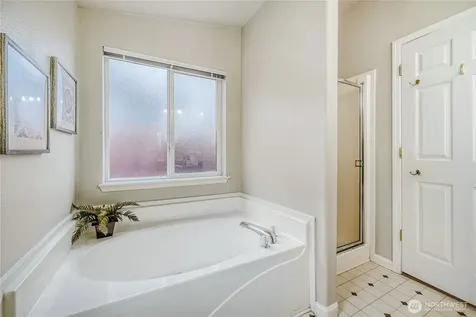 22241 SE 241st Place Maple Valley WA 98038