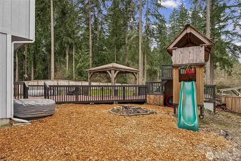 17535 Loop Lane SE Yelm WA 98597