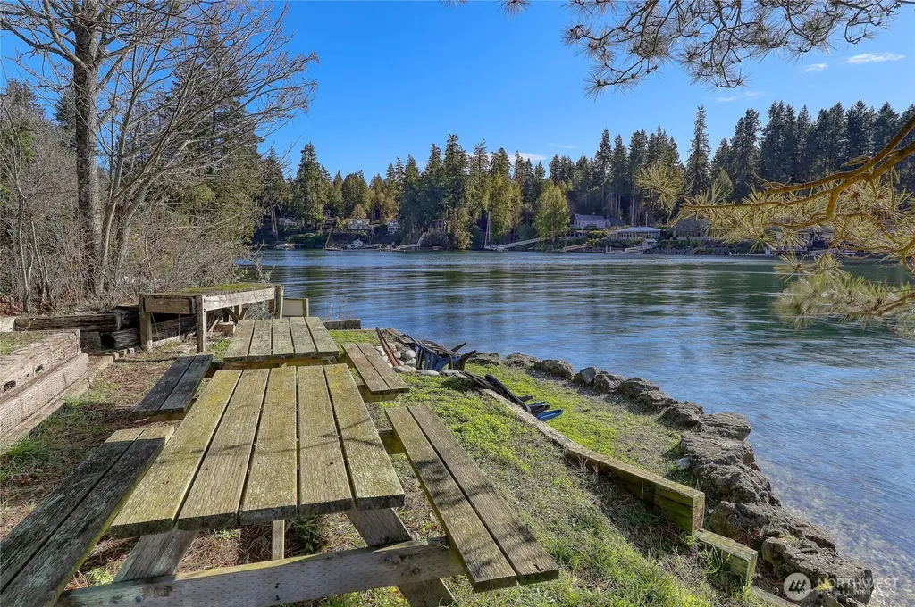 9190 Fox Cove Lane NE Bainbridge Island WA 98110