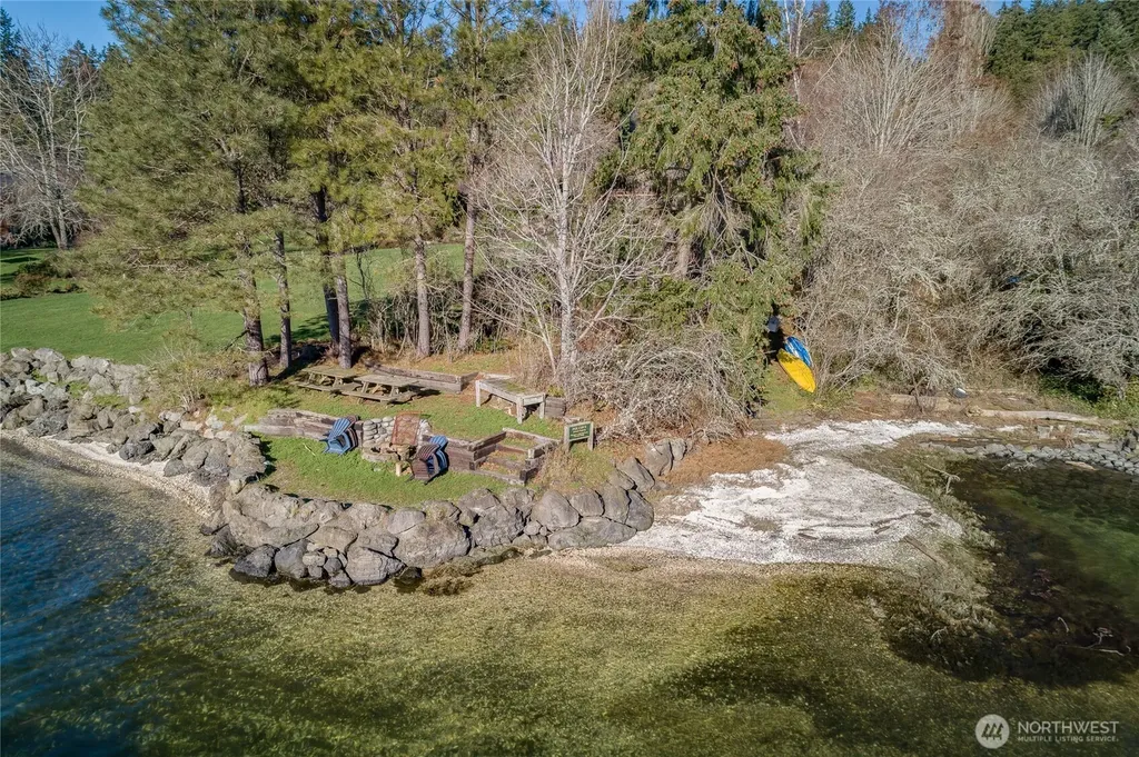 9190 Fox Cove Lane NE Bainbridge Island WA 98110