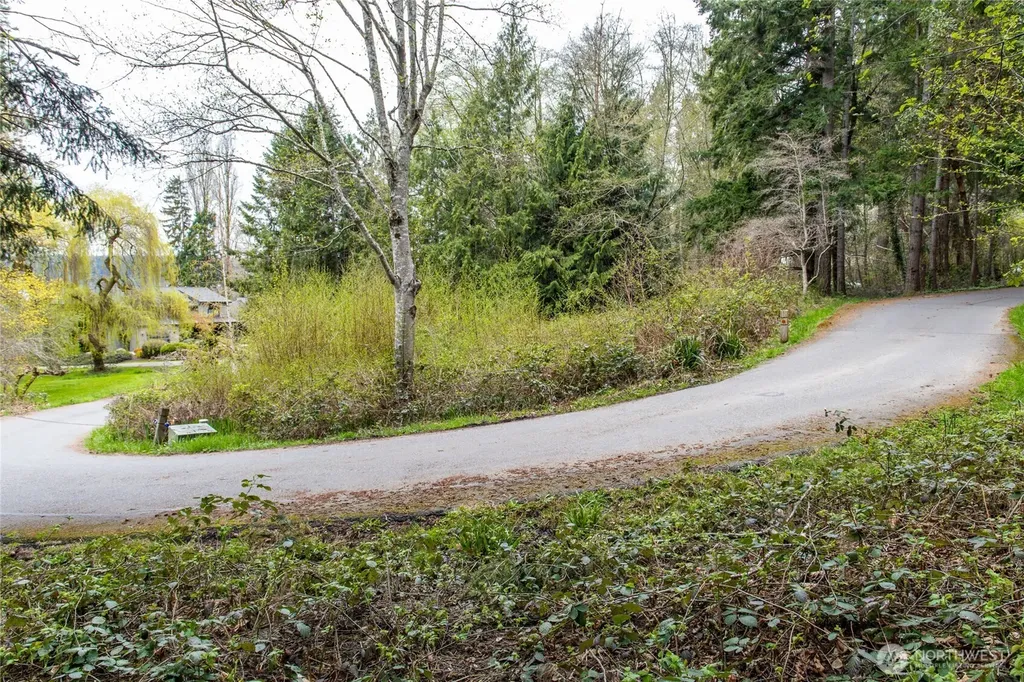 9190 Fox Cove Lane NE Bainbridge Island WA 98110